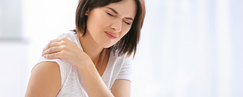 symptoms of shoulder pain