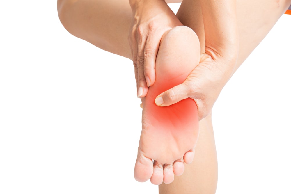 CAUSES THE NEUROPATHY PAIN IN FOOT