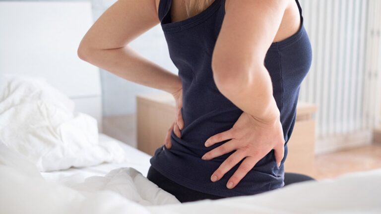 HOW DOES SLEEP AFFECT BACK PAIN?