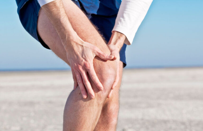 knee pain symptoms