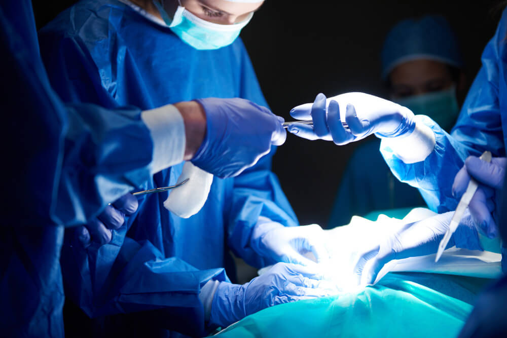 Neurosurgeon for Minimally Invasive Spine Surgery