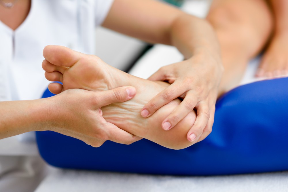 foot pain foot arch pain foot inside pain foot is paining